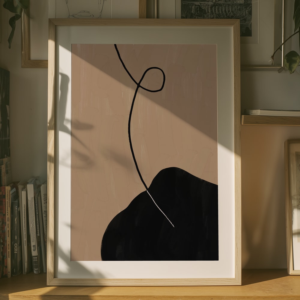 Minimalistisches Poster mit schwarzer Kurve